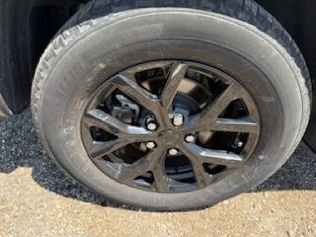 Used 2024 Jeep Grand Cherokee Altitude AWD/4WD image 19