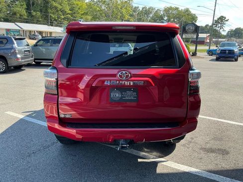 Used 2021 Toyota 4Runner SR5 RWD image 5