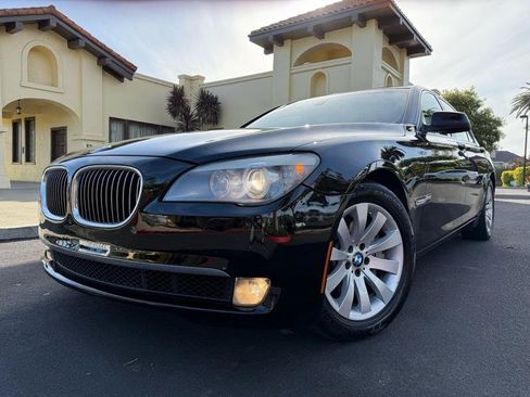 Used 2009 BMW 750i RWD image 22