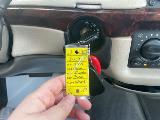 Used 2004 Chevrolet Impala w/ Preferred Equipment Group FWD image 17