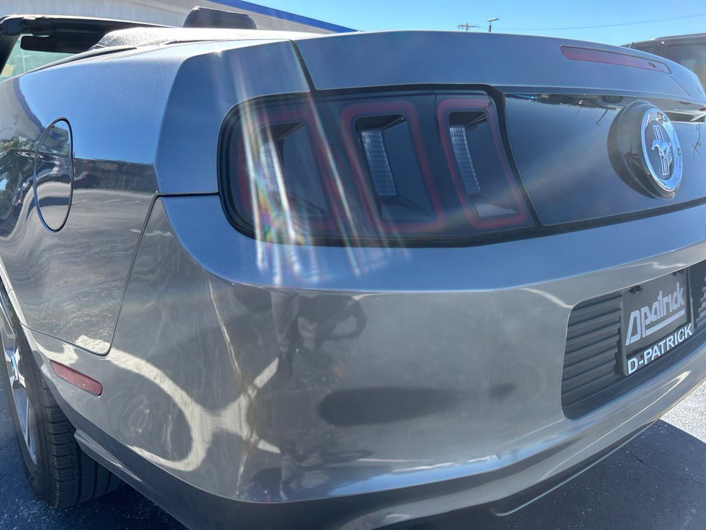Used 2013 Ford Mustang Premium RWD image 9