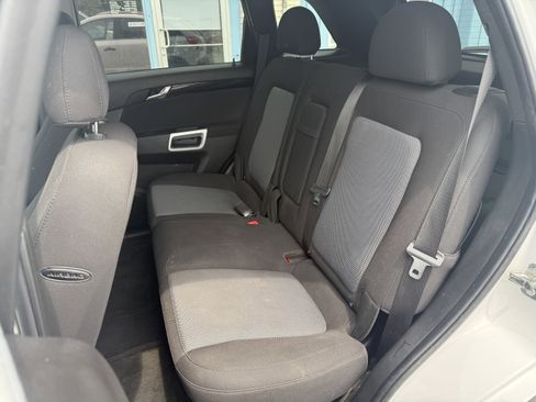 Used 2015 Chevrolet Captiva Sport LS image 17