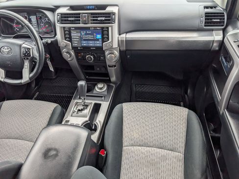 Used 2020 Toyota 4Runner SR5 AWD/4WD image 27