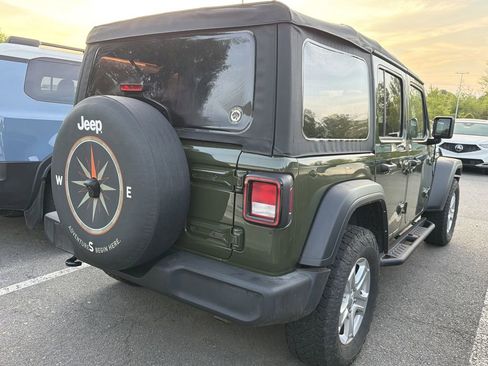 Used 2022 Jeep Wrangler Unlimited Sport image 4