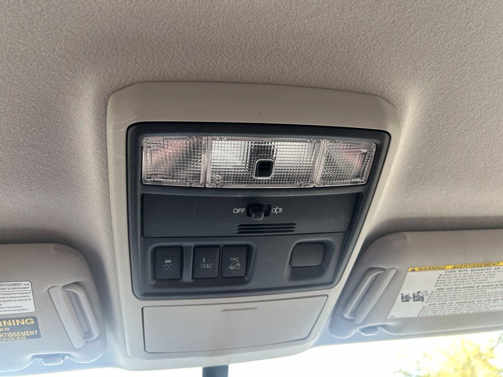 Used 2015 Toyota 4Runner SR5 AWD/4WD image 28