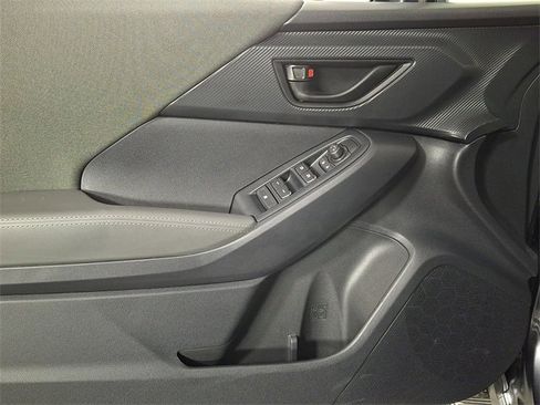 Used 2024 Subaru Crosstrek 2.0i Premium image 14