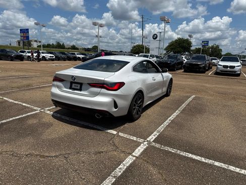 Used 2024 BMW 430i Coupe w/ Convenience Package RWD image 5