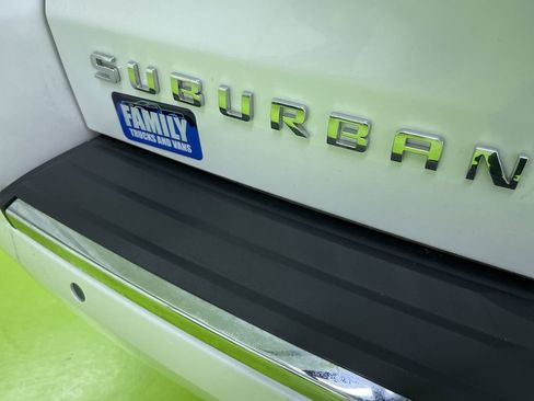 Used 2016 Chevrolet Suburban LTZ image 13