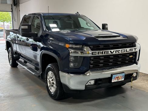 Used 2022 Chevrolet Silverado 2500 LT w/ Convenience Package AWD/4WD image 5