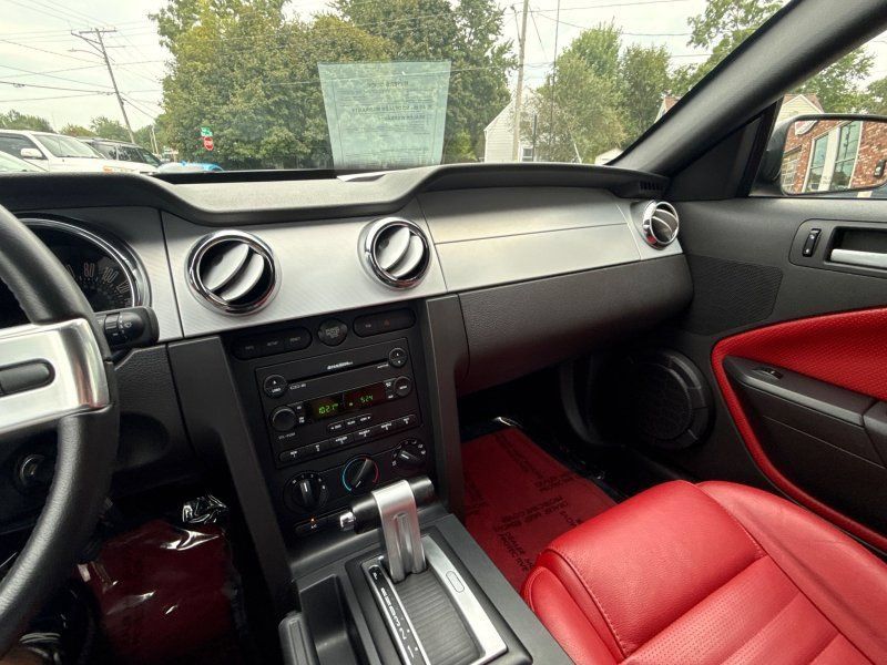 Used 2006 Ford Mustang GT RWD image 21