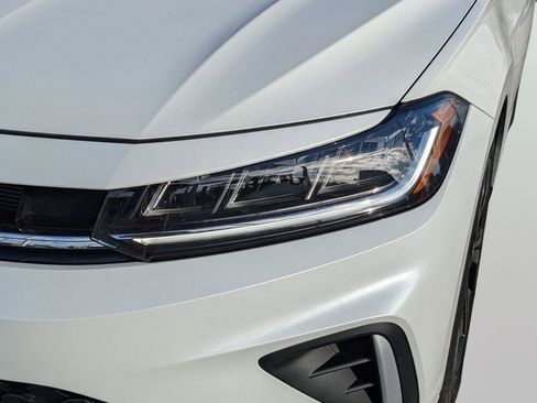 New 2026 Volkswagen Jetta SE FWD image 7