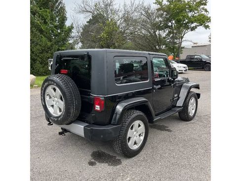 Used 2010 Jeep Wrangler Sahara w/ Dual Top Group AWD/4WD image 6