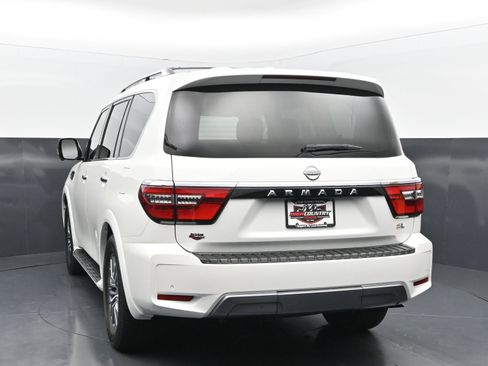 Used 2023 Nissan Armada SL w/ Captain's Chairs Package AWD/4WD image 4