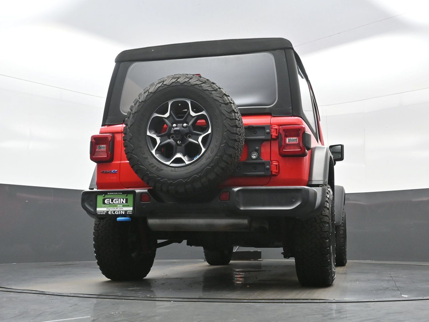 Used 2022 Jeep Wrangler Unlimited Rubicon 4xe w/ Cold Weather Group AWD/4WD image 31