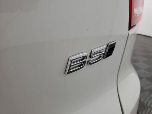 Certified 2026 Volvo XC40 B5 Plus w/ Climate Package AWD/4WD image 8