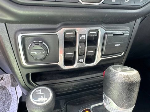 Used 2020 Jeep Wrangler Unlimited Sport AWD/4WD image 43