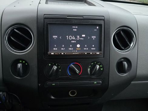 Used 2006 Ford F150 XLT image 16