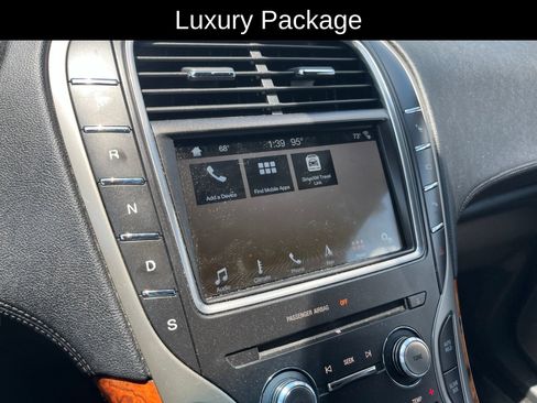 Used 2016 Lincoln MKX Reserve w/ Luxury Package AWD/4WD image 12