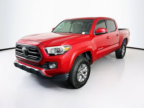 Used 2018 Toyota Tacoma SR5 w/ SR5 Appearance Package (SM) RWD image 3