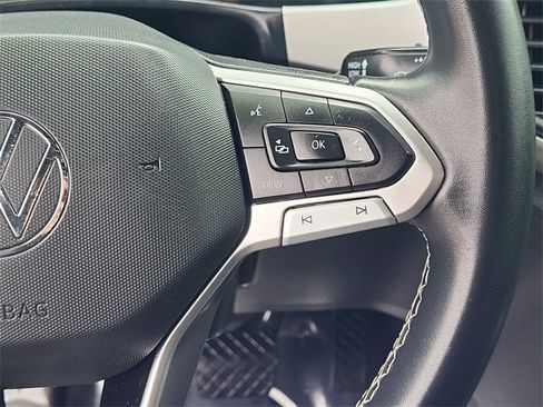 Used 2022 Volkswagen Atlas Cross Sport SE image 13