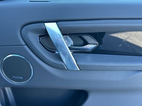 Used 2024 Land Rover Discovery Sport S image 20