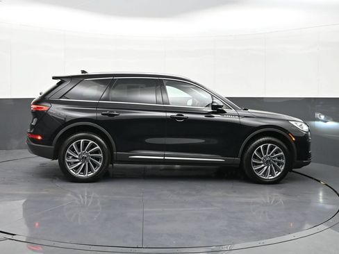 Used 2023 Lincoln Corsair Reserve AWD/4WD image 6