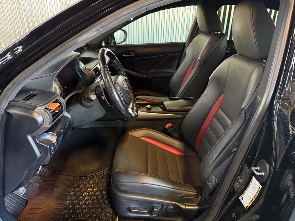 Used 2019 Lexus IS 300 AWD image 11