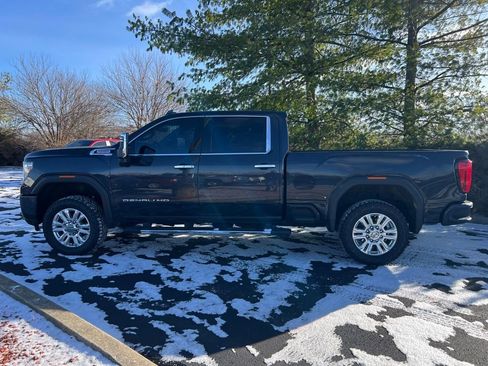 Used 2020 GMC Sierra 2500 Denali w/ Denali Ultimate Package image 3