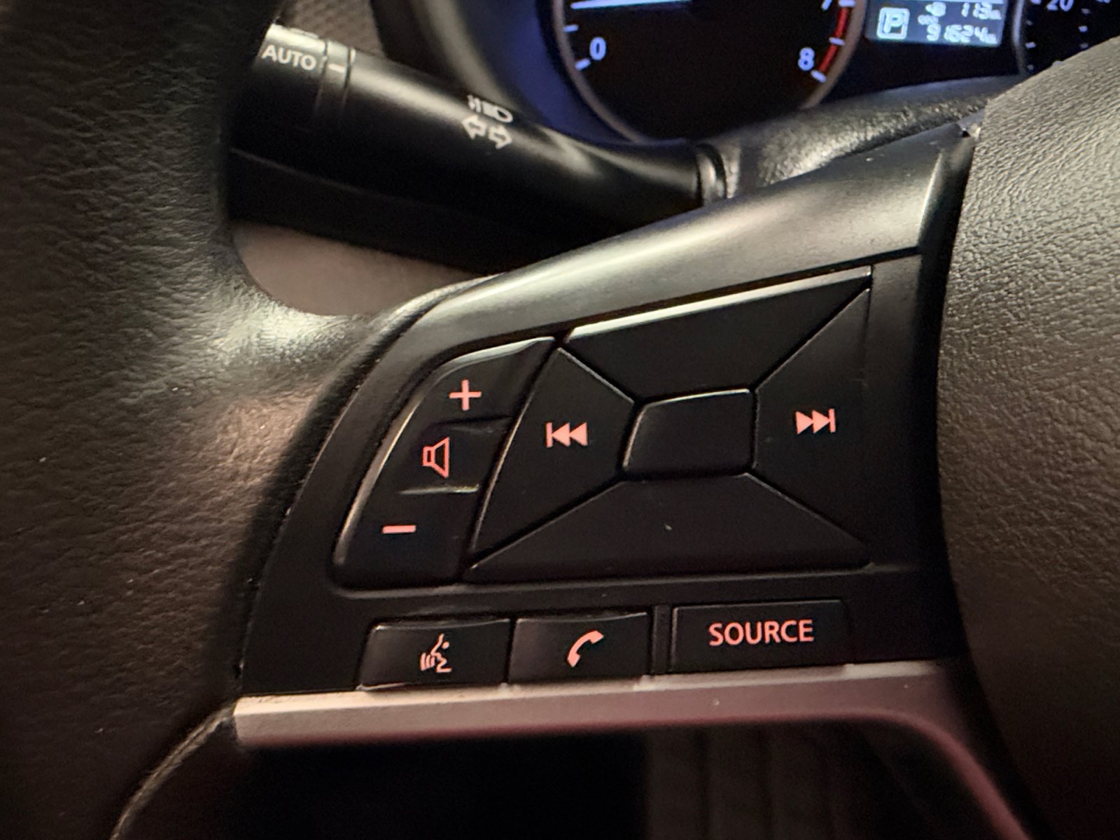 Used 2022 Nissan Kicks S FWD image 18