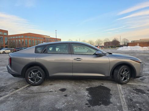 New 2025 Kia K4 LXS image 15