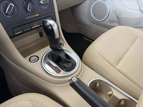 Used 2013 Volkswagen Beetle 2.5 FWD image 13