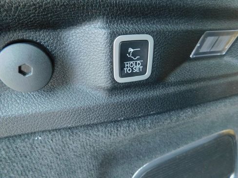 Used 2023 Jeep Grand Cherokee L Summit image 16