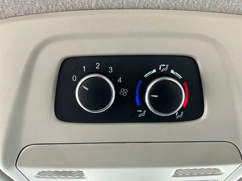 Used 2023 Ford Transit 350 XLT image 17