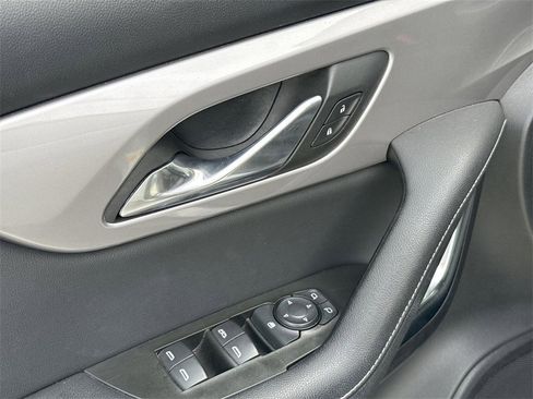 Used 2023 Chevrolet Blazer LT image 21