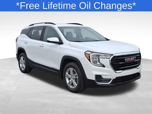 Used 2023 GMC Terrain SLE w/ Driver Convenience Package image 1