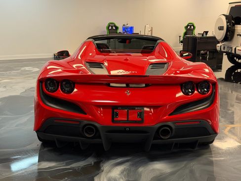 Used 2021 Ferrari F8 Tributo RWD image 8