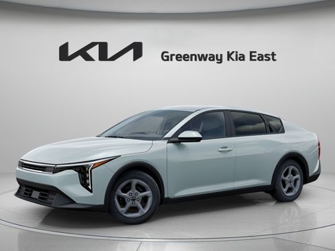Certified 2025 Kia K4 FWD image 4