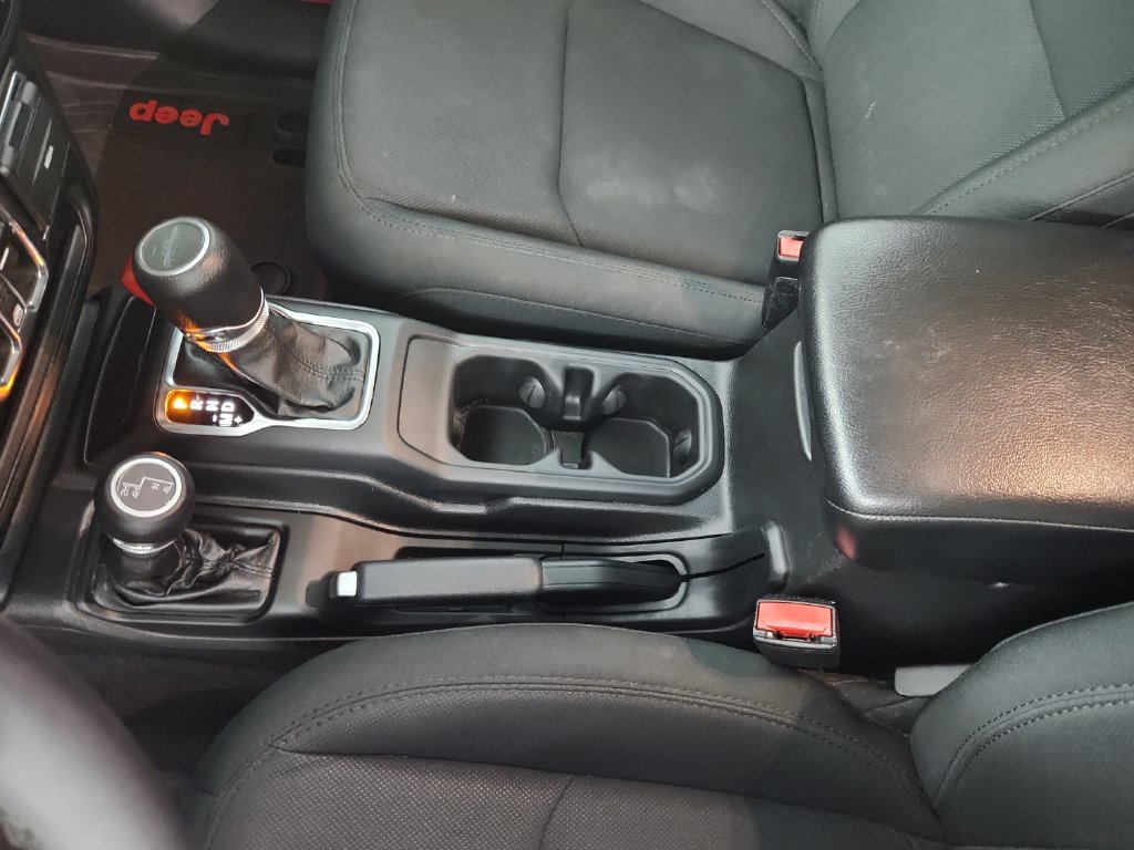 Certified 2023 Jeep Gladiator Sport AWD/4WD image 32