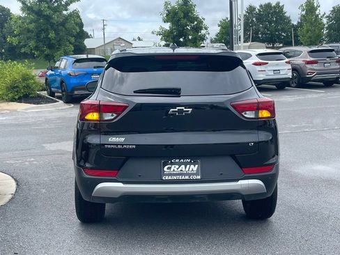 Used 2024 Chevrolet TrailBlazer LT w/ LT Cold Weather Package FWD image 6