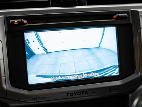 Used 2013 Toyota 4Runner SR5 image 33