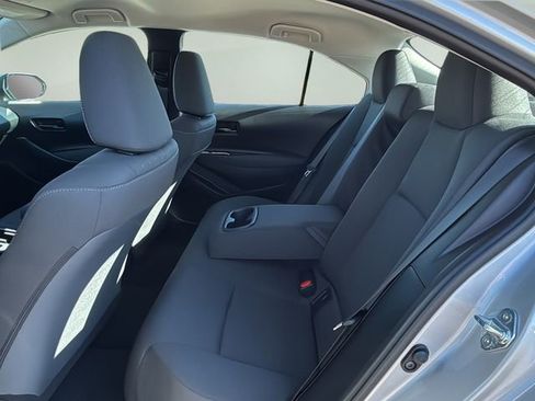 Used 2025 Toyota Corolla LE FWD image 15