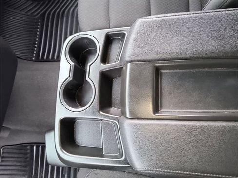 Used 2024 GMC Sierra 1500 SLE image 21