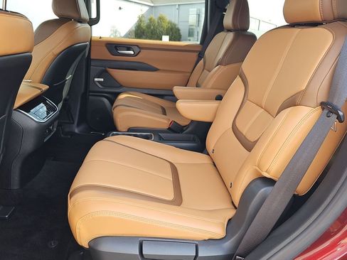 Used 2025 Nissan Armada SL w/ Captain's Chari Seat Package image 43