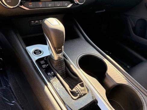 Used 2025 Nissan Altima 2.5 SV FWD image 21