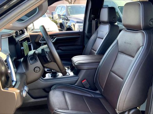 Used 2024 GMC Sierra 1500 Denali w/ Denali Reserve Package image 8