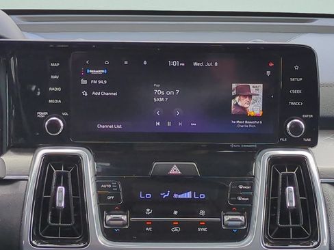Used 2023 Kia Sorento SX AWD/4WD image 14
