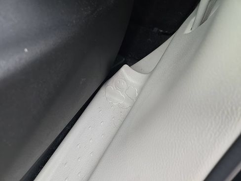 Used 2023 Chrysler Pacifica Touring-L FWD image 38