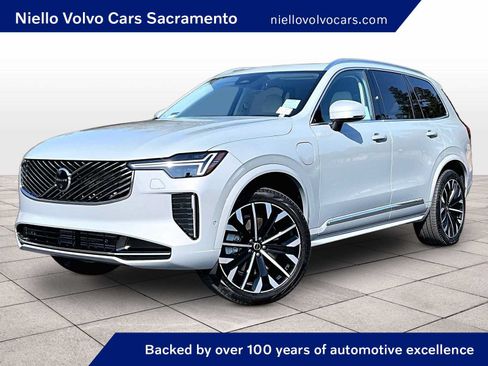Used 2026 Volvo XC90 T8 Ultra w/ Protection Package Premier AWD/4WD image 1