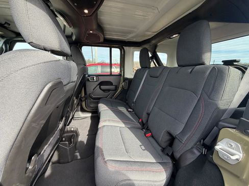 Used 2026 Jeep Wrangler Unlimited Rubicon image 12