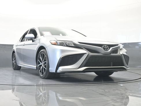 Used 2022 Toyota Camry SE image 60